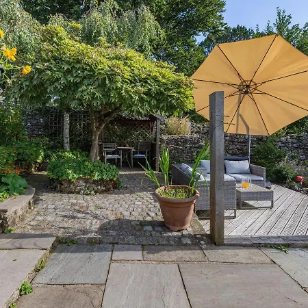 Highfield House - Uk40407 Hotel *