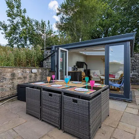 Highfield House - Uk40407 Hotel *