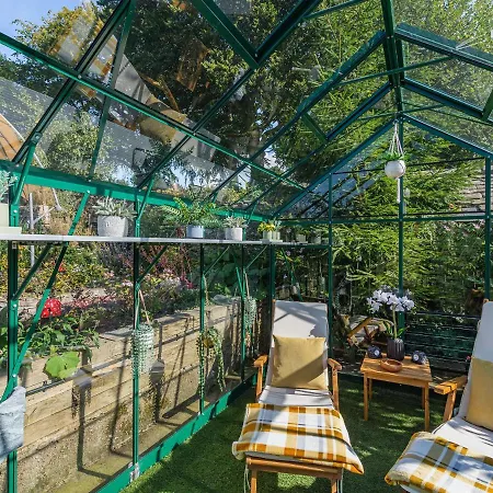 Highfield House - Uk40407 Hotel *